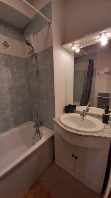 Superbe Appartement La Joue Du Loup Centre, 6 Personnes, Avec Parking Prive Saint-Étienne-en-Dévoluy Extérieur photo