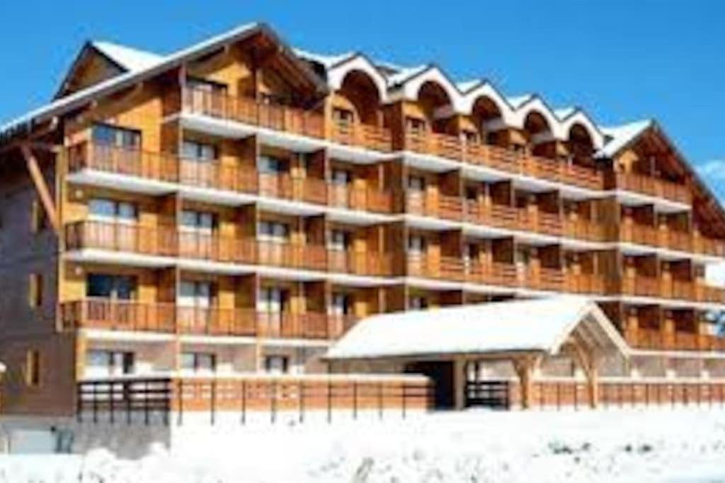 Superbe Appartement La Joue Du Loup Centre, 6 Personnes, Avec Parking Prive Saint-Étienne-en-Dévoluy Extérieur photo